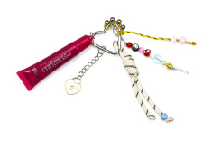 Lip Gloss Tri-Coastal με charm μπρελόκ Cherry Kiss